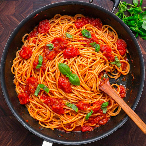 marinara sauce and pasta
